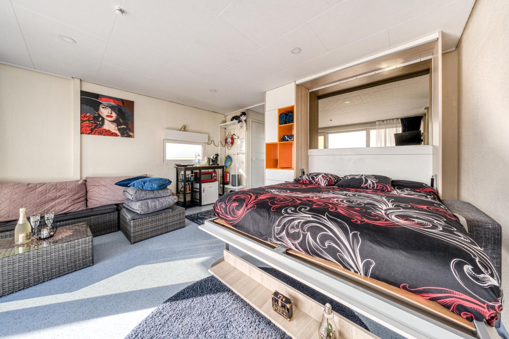 Botel Cozy Floating House With Sauna Tallinn